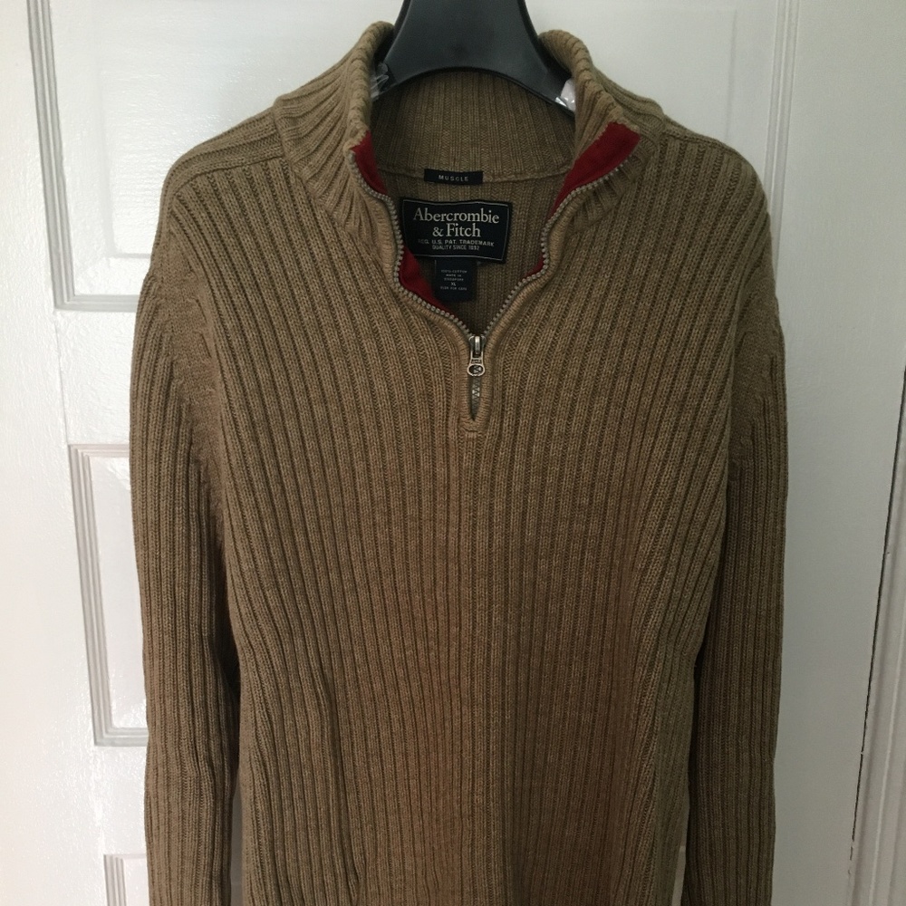Abercrombie & Fitch Sweater